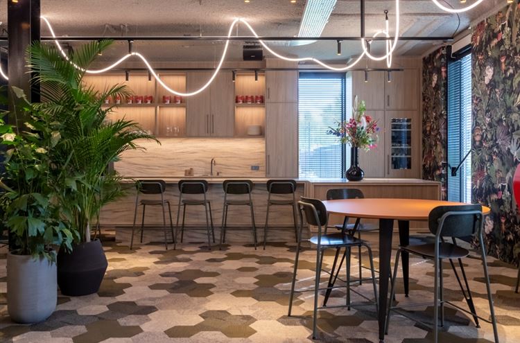 DecoLegno offices and showroom
