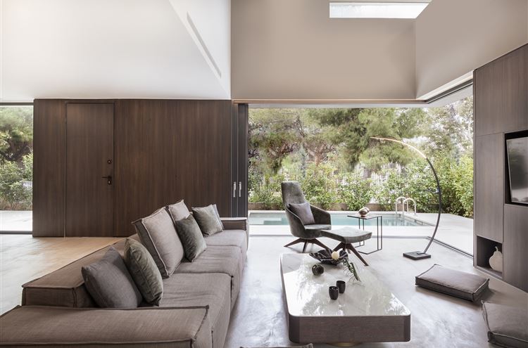 XV House